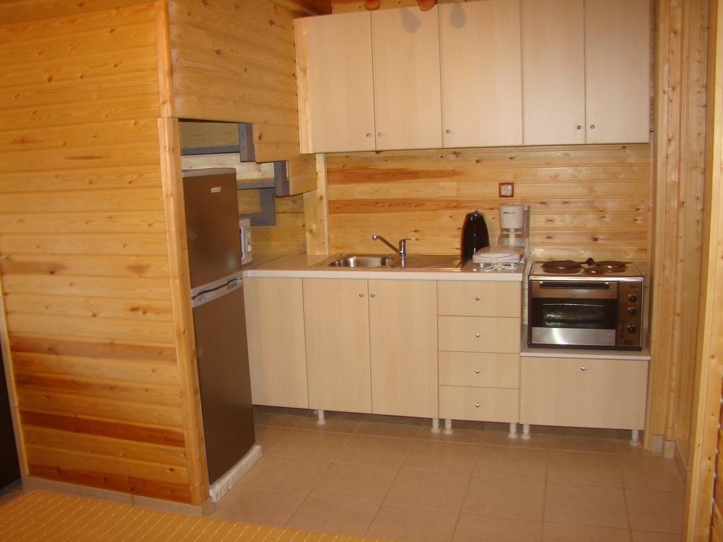 Zeus-Village Οικισμός Φινλανδικών Chalet Με Πισίνες & Γυμναστήριο Molos  Exterior photo
